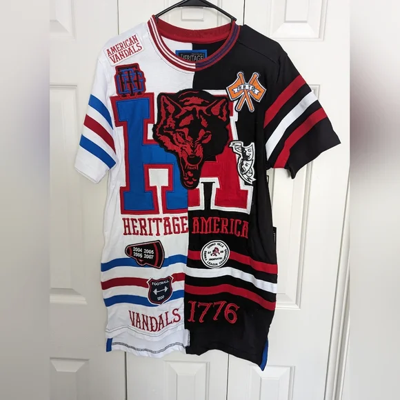 The Heritage By America 1776 Raised Logos Red Wolf 100%cotton Size M. - Picture 1 of 5